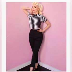 NWOT!! Vixen - Micheline Pitt Cigarette pants ❤️